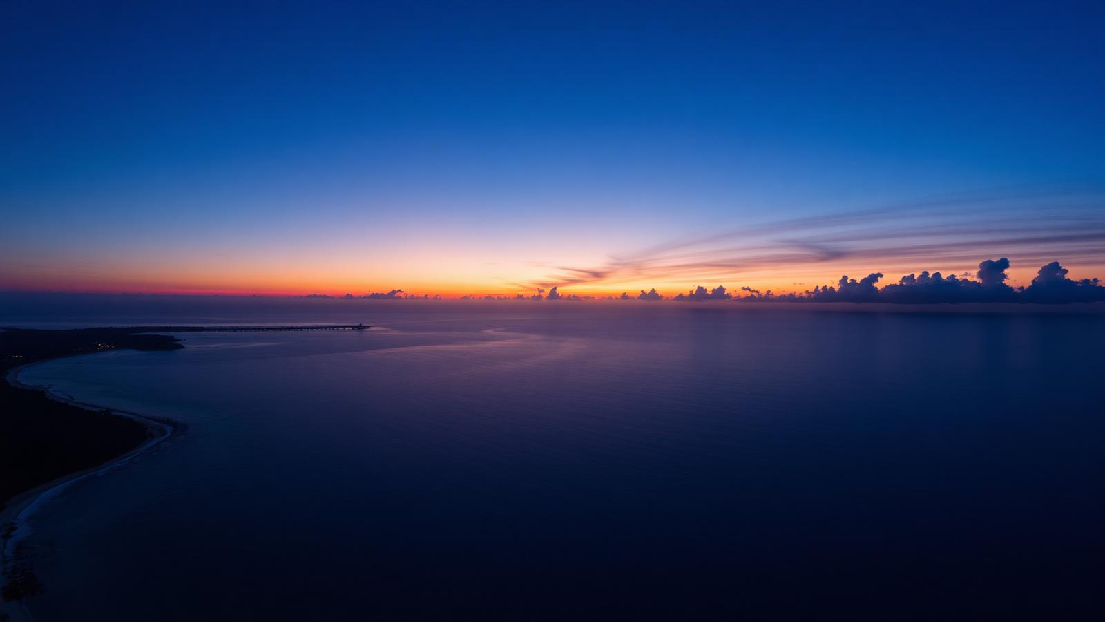 Littoral caribéen au crépuscule